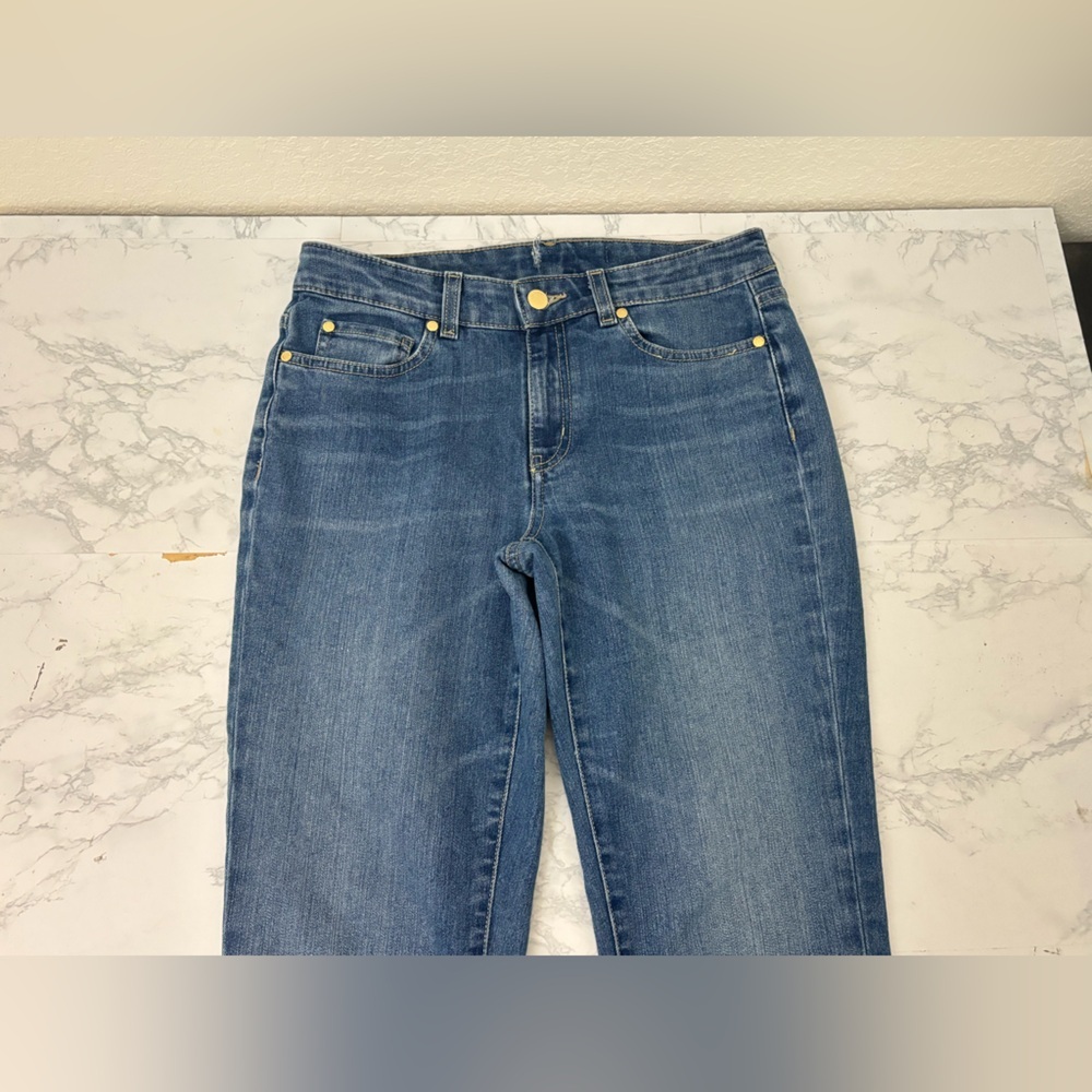 ELLEN TRACY jeans Womens Sz 6 Ankle Blue Denim Wash Straight Leg - Picture 2 of 5